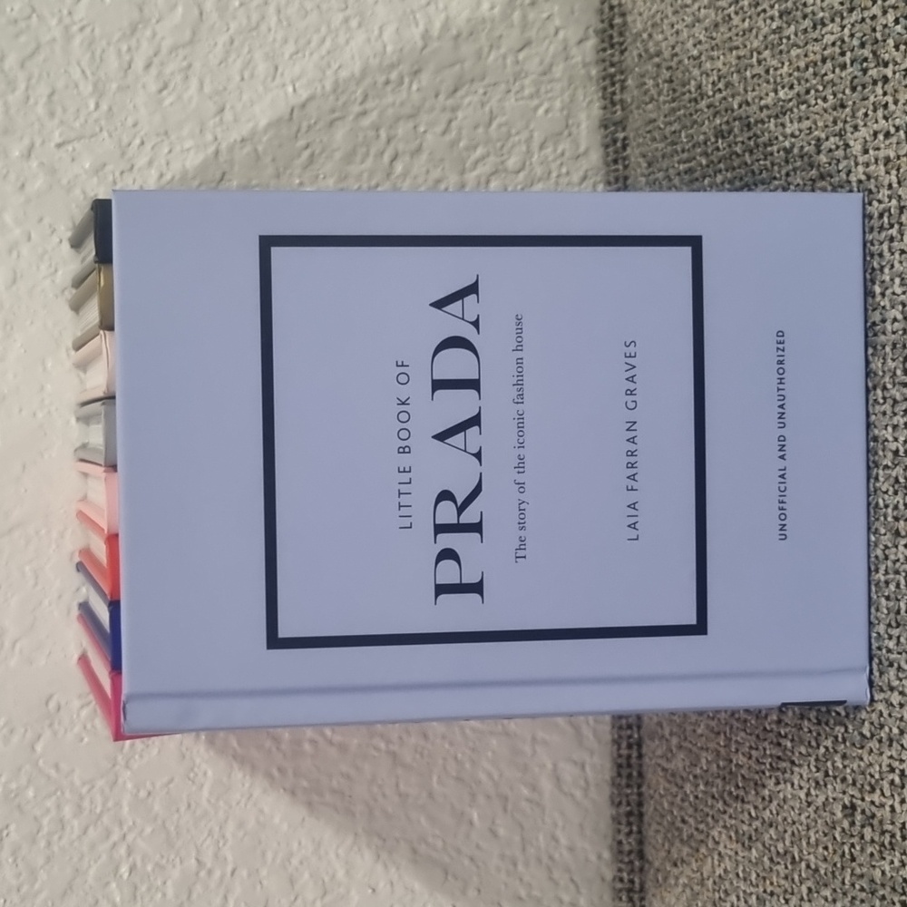 Little Guides To Style (Fashion Books) Pick One - Picture 11 of 16